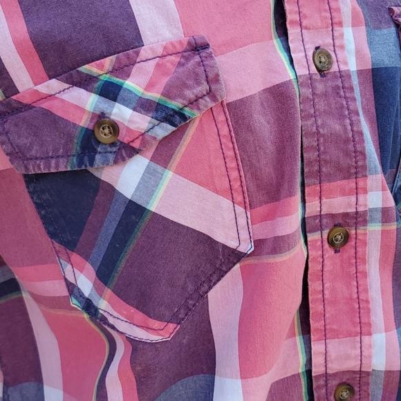 Button-down pink and blue plaid long sleeves size medium - Picture 5 of 10